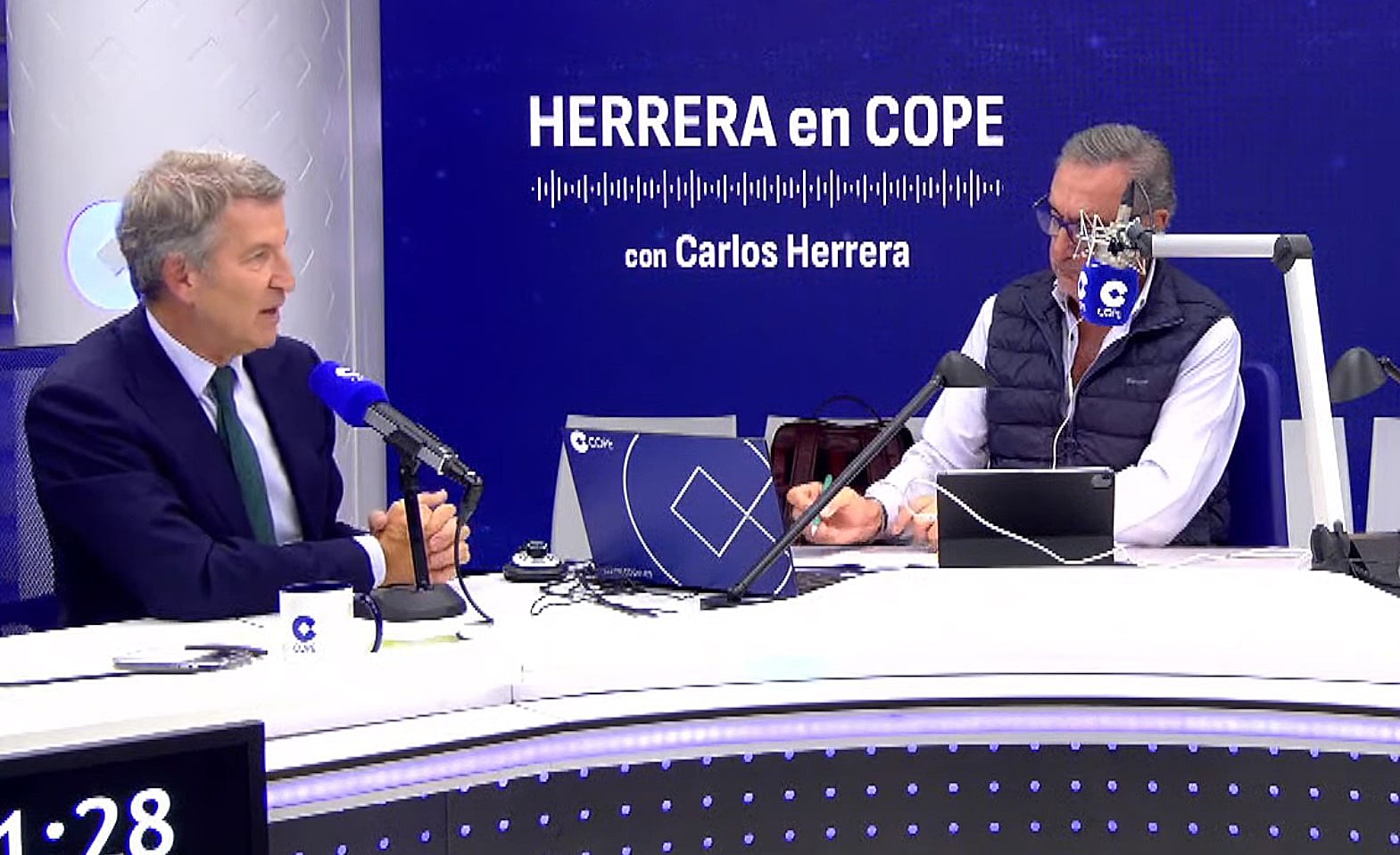 Última hora de la actualidad política, en directo | Feijóo confirma negociaciones con Vox para las listas del Senado: “Sería un error facilitar al sanchismo el control”