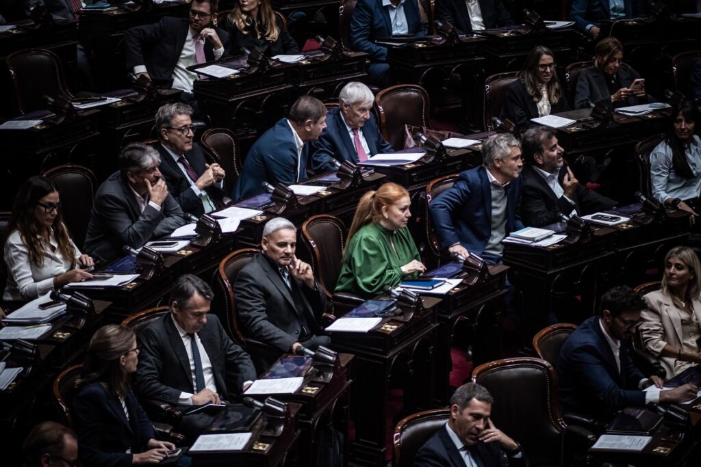 Tras la aprobación de la Ley Inviolabilidad de Propiedad Privada y la media sanción de Discapacidad, continúa el debate por el endeudamiento familiar
