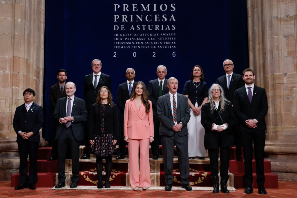 Los Premios Princesa de Asturias 2026, en directo | Los Reyes y la princesa Leonor llegan a la ceremonia de entrega en el Teatro Campoamor de Oviedo