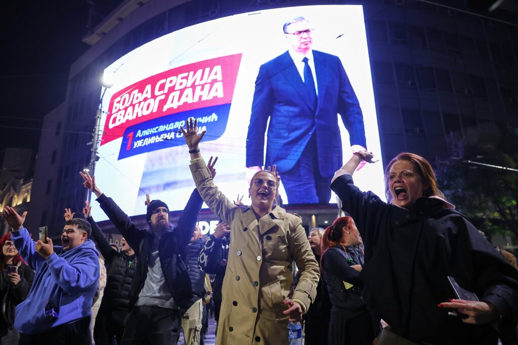 Vucic reconoce la victoria de la Lista Estudiantil en las elecciones de Serbia