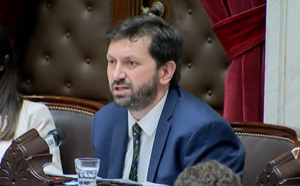 El diputado Juliano lanzó un advertencia por la ley para las familias endeudadas que puede salir de la Cámara de Diputados (Cámara de Diputados)